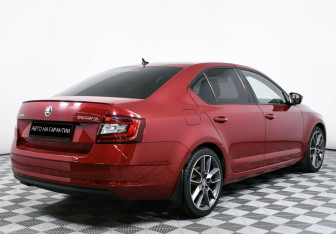 Подержанный автомобиль Skoda Octavia Liftback 2017 года (5 фото)