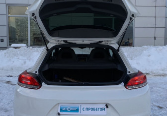 Подержанный автомобиль Volkswagen Scirocco 2011 года (9 фото)