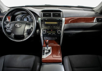 Подержанный автомобиль Toyota Camry Sedan 2012 года (11 фото)
