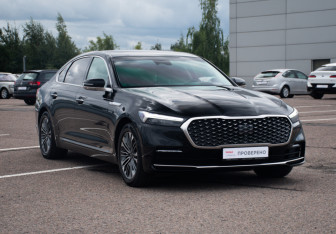 Подержанный автомобиль Kia K9 2022 года (3 фото)
