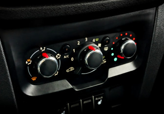 Подержанный автомобиль LADA (ВАЗ) XRAY 2019 года (25 фото)