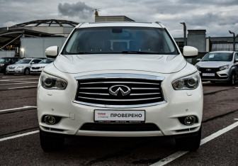Подержанный автомобиль Infiniti QX60 2014 года (2 фото)