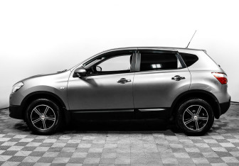 Подержанный автомобиль Nissan Qashqai 2012 года (3 фото)