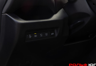 Подержанный автомобиль Toyota RAV4 2024 года (15 фото)