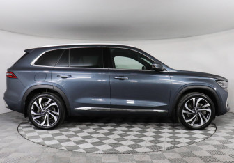 Подержанный автомобиль Geely Monjaro 2023 года (4 фото)