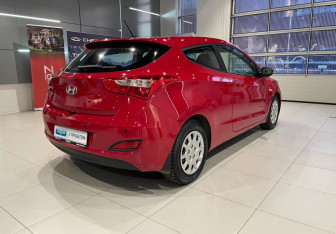 Подержанный автомобиль Hyundai i30 Hatchback 2013 года (4 фото)