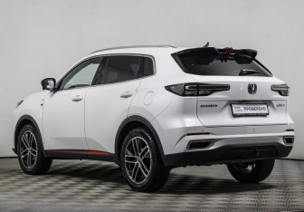 Подержанный автомобиль Changan UNI-S 2024 года (7 фото)