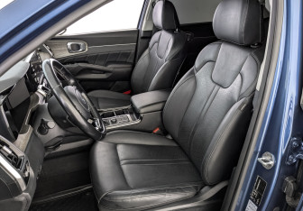 Подержанный автомобиль Kia Sorento 2021 года (20 фото)