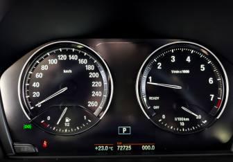 Подержанный автомобиль BMW X1 2020 года (13 фото)