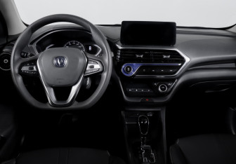 Подержанный автомобиль Changan Alsvin 2023 года (12 фото)