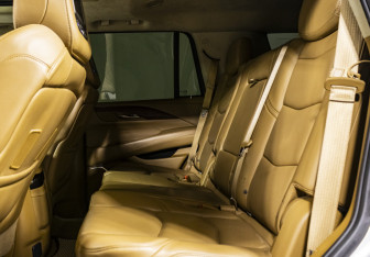 Подержанный автомобиль Cadillac Escalade Suv 2015 года (13 фото)