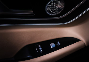 Подержанный автомобиль Chery Tiggo 9 2024 года (23 фото)