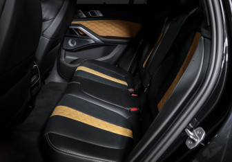 Подержанный автомобиль BMW X6 M 2020 года (10 фото)