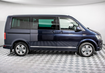 Подержанный автомобиль Volkswagen Multivan 2018 года (4 фото)