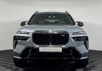Подержанный автомобиль BMW X7 2024 года (3 фото)