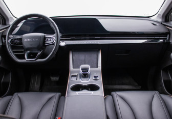 Подержанный автомобиль Omoda C5 2023 года (13 фото)