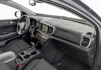 Подержанный автомобиль Kia Sportage 2019 года (11 фото)