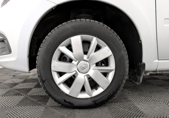 Подержанный автомобиль LADA (ВАЗ) Granta Sedan 2023 года (18 фото)