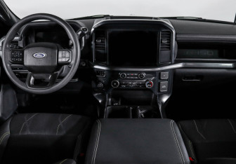 Подержанный автомобиль Ford F-150 2024 года (12 фото)