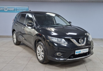 Подержанный автомобиль Nissan X-Trail 2017 года (3 фото)