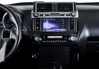 Подержанный автомобиль Toyota Land Cruiser Prado 2016 года (14 фото)