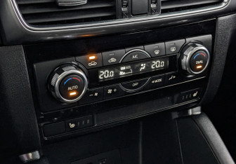 Подержанный автомобиль Mazda CX-5 2015 года (21 фото)
