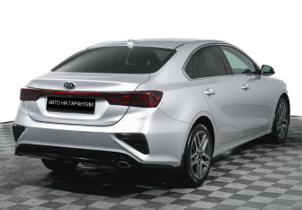 Подержанный автомобиль Kia Cerato Sedan 2019 года (5 фото)