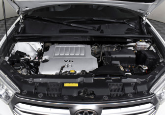 Подержанный автомобиль Toyota Highlander 2013 года (7 фото)