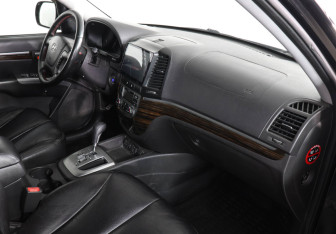 Подержанный автомобиль Hyundai Santa Fe 2011 года (6 фото)