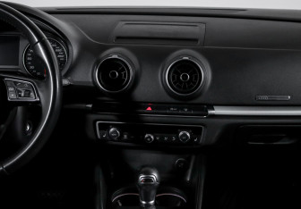 Подержанный автомобиль Audi A3 Sedan 2016 года (13 фото)