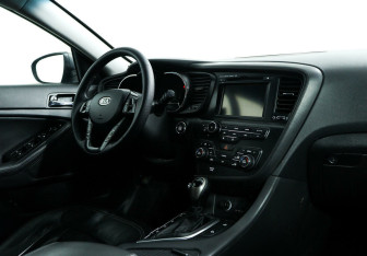 Подержанный автомобиль Kia Optima Sedan 2012 года (9 фото)