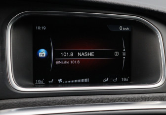 Подержанный автомобиль Volvo V40 Hatchback 2014 года (15 фото)