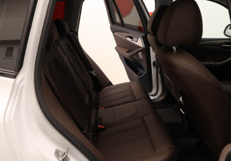 Подержанный автомобиль BMW X3 2024 года (28 фото)