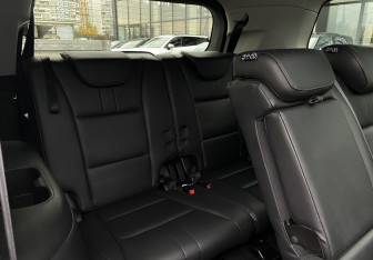 Подержанный автомобиль GAC GS8 2021 года (29 фото)