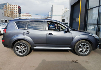 Подержанный автомобиль Citroen C-Crosser 2008 года (4 фото)