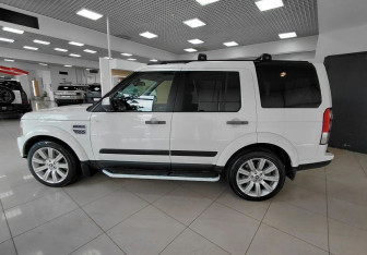 Подержанный автомобиль Land Rover Discovery 2010 года (8 фото)