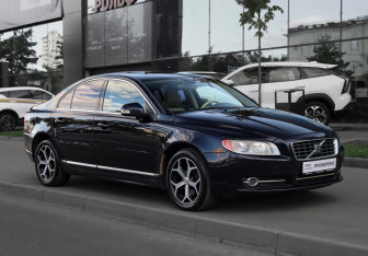 Подержанный автомобиль Volvo S80 2007 года (3 фото)