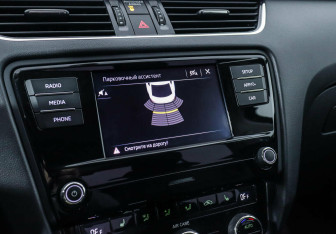 Подержанный автомобиль Skoda Octavia Liftback 2017 года (11 фото)