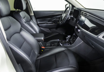 Подержанный автомобиль SsangYong Korando 2019 года (10 фото)