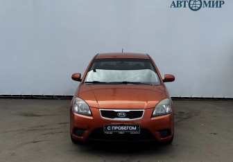 Подержанный автомобиль Kia Rio Sedan 2010 года (2 фото)