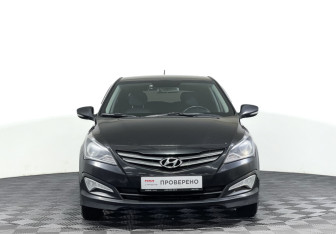 Подержанный автомобиль Hyundai Solaris Hatchback 2015 года (2 фото)