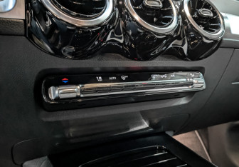 Подержанный автомобиль Mercedes-Benz GLB 2021 года (21 фото)