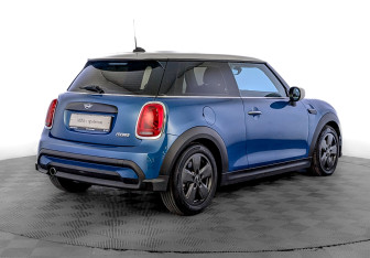 Подержанный автомобиль MINI Hatch 2021 года (5 фото)