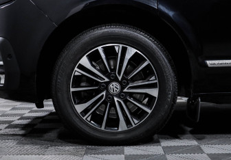Подержанный автомобиль Volkswagen Multivan 2020 года (13 фото)