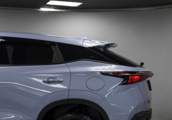 Подержанный автомобиль Omoda C5 2024 года (24 фото)