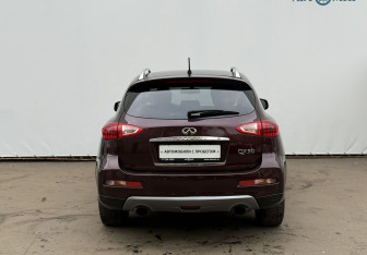 Подержанный автомобиль Infiniti QX50 2016 года (6 фото)
