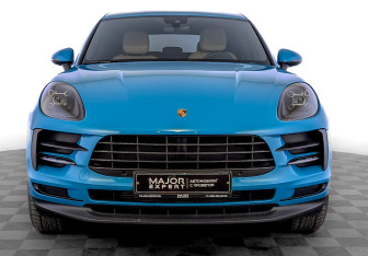 Подержанный автомобиль Porsche Macan 2020 года (2 фото)