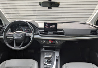 Подержанный автомобиль Audi Q5 2017 года (14 фото)