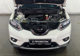 Подержанный автомобиль Nissan X-Trail 2017 года (19 фото)