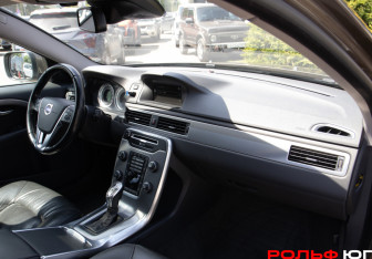 Подержанный автомобиль Volvo XC70 2012 года (7 фото)
